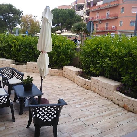 Casa Vacanze Margo' Монополи Экстерьер фото